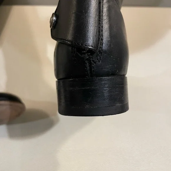 Frye “Melissa” Black Leather Zip Boots - Picture 4 of 10